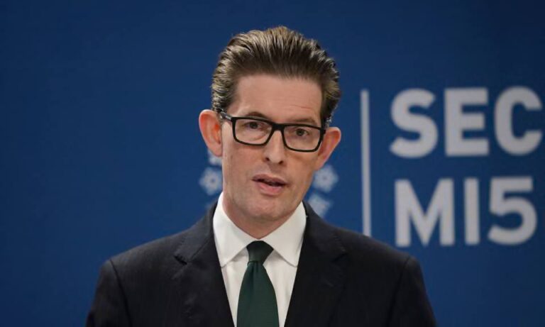 “Nunca retrocederé”: el jefe del MI5 advierte del espionaje chino diario