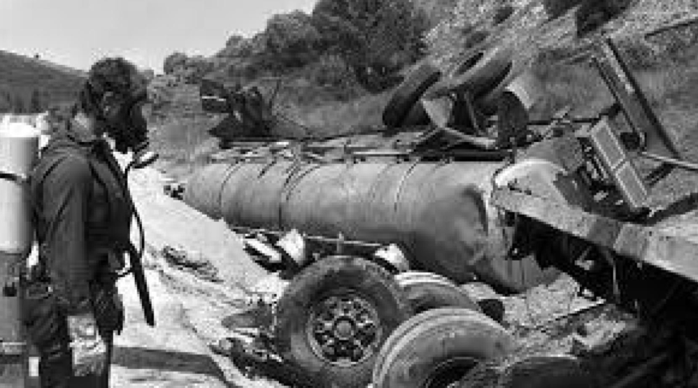 El camión cisterna transportaba ácido sulfúrico