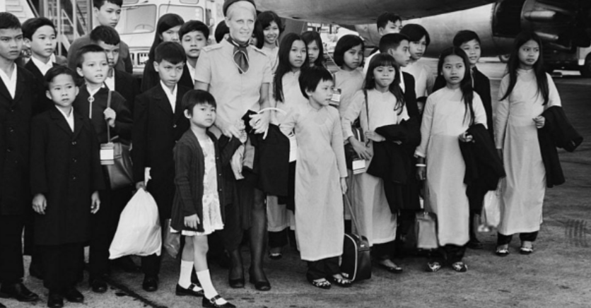 Muchos niños de Vietnam del Sur fueron despegados de sus familias