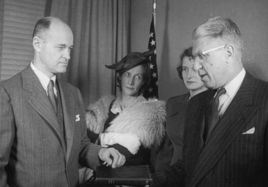 Diplomáticos estadounidenses y soviéticos